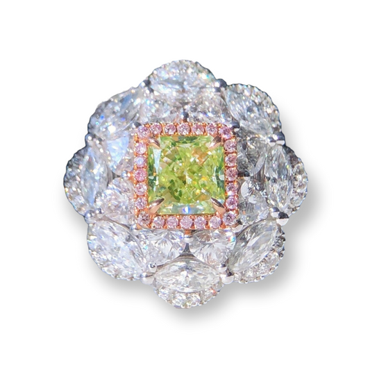 ZUPSTYLE Brilliant Fancy Green Yellow Diamond Halo Elegant Style White Diamonds Ring in 18K White Gold GIA Certified