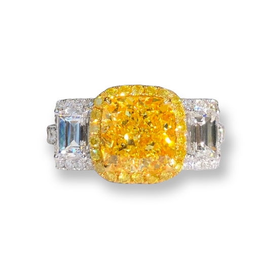 ZUPSTYLE Cushion Fancy Intense Yellow Diamonds Ring in 18K White Gold Gia Certified