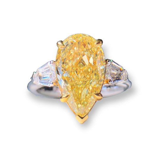 ZUPSTYLE Brilliant Pear Fancy Yellow Diamond Ring In 18K White Gold