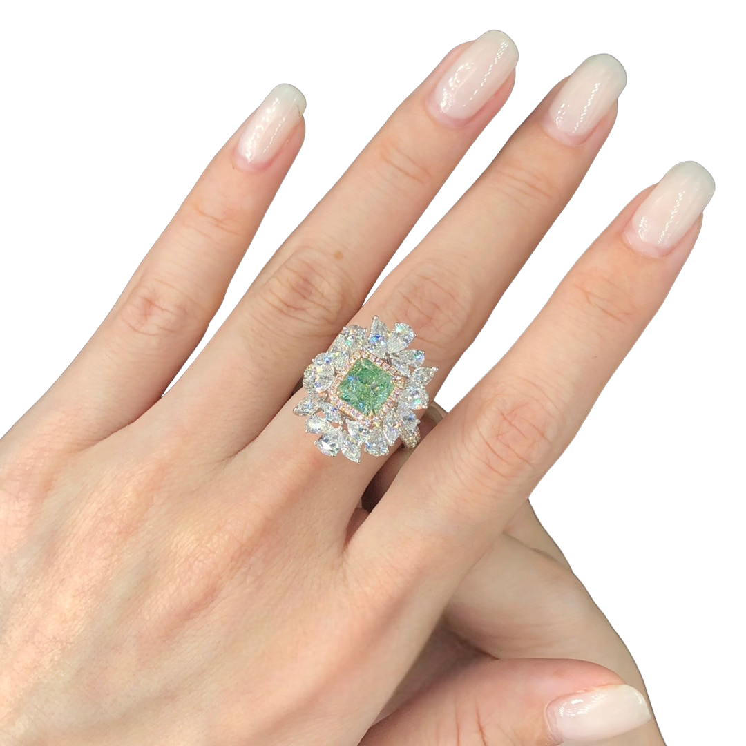 ZUPSTYLE Fancy Light Green Diamond Halo Wild Flower Diamond Rings In 18K White Gold GIA Certified