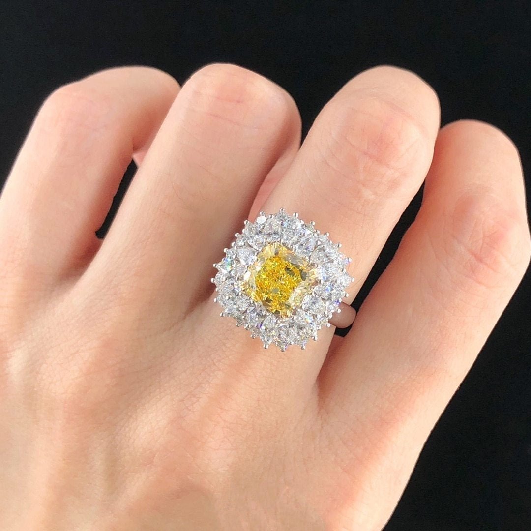 Zupstyle Cushion Fancy Vivid Yellow Diamond and Diamonds Gold Ring